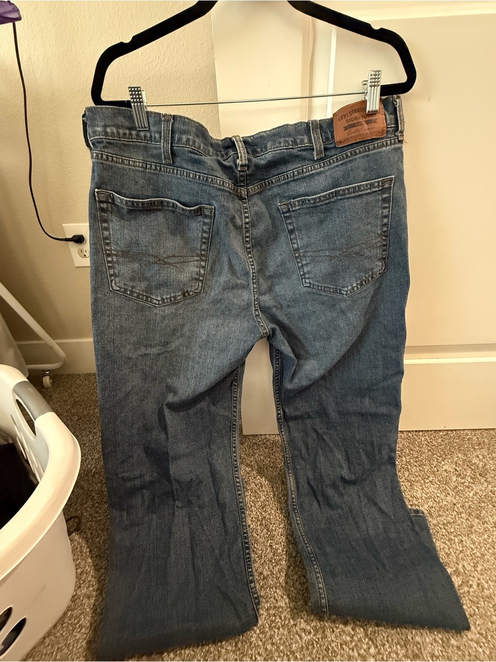 Signature by Levi Strauss Men's Straight Jeans in Medium Blue Denim